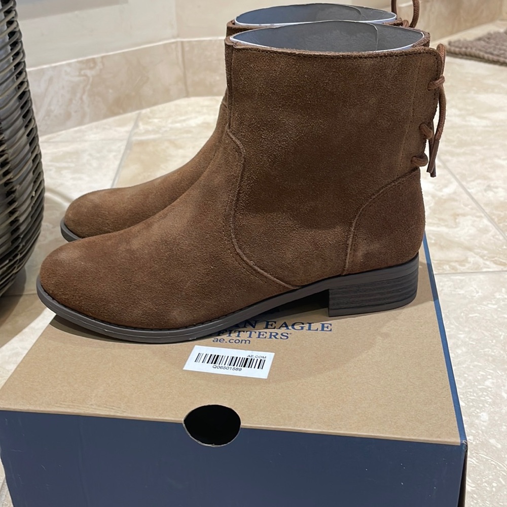 New! American Eagle Suede Booties